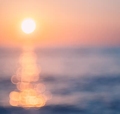 海は、いつでも故人を想える場所